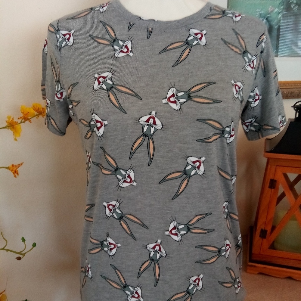 NWT/ BUGS BUNNY T-SHIRT